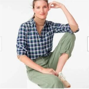 J. Crew Classic Fit Flannel Button Down in Campbell Plaid Size 8